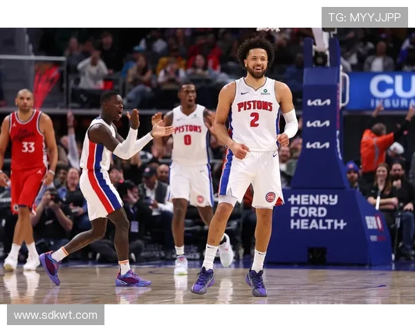 坎宁安三双哈里斯高分 活塞力克魔术